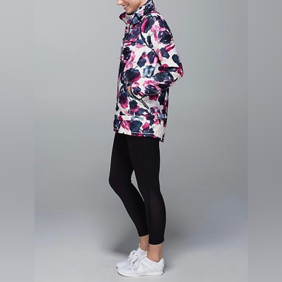 ⭐️ Host Pick ⭐️Lululemon Miss Misty Pullover - Picture 12 of 16